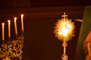 Adoration-Eucharistique